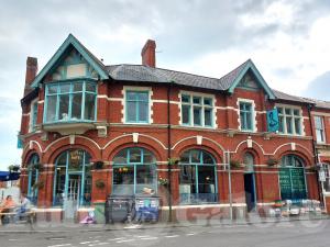 Picture of Queens Hotel