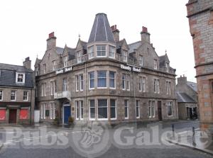 Picture of Huntly Hotel