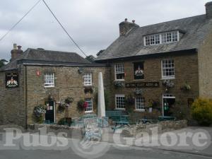 Picture of Eliot Arms