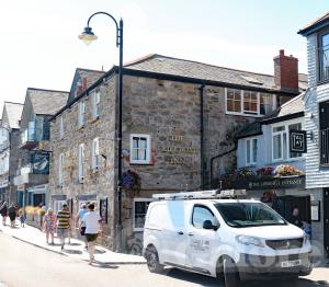 Picture of The Lifeboat Inn