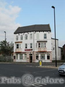Picture of Cricketers Hotel