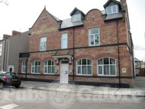 Picture of Railway Hotel