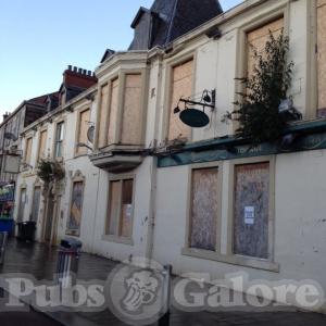Picture of Hamilton Town Hotel
