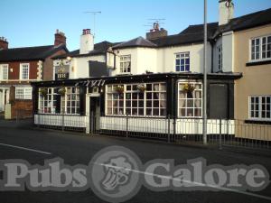 Picture of Oak Tree Tavern