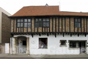 Picture of Tudor Rose Hotel