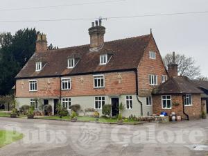 Picture of Nevill Crest & Gun