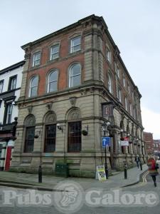 Picture of Bank Chambers Live