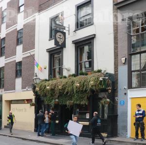 Picture of Star & Garter