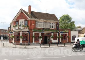 Picture of The New Fairlop Oak (JD Wetherspoon)