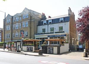 Picture of The King & Co