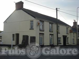 Picture of The Red Cow Inn