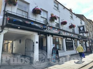 Picture of The Queens Head Hotel