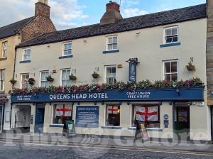 Picture of The Queens Head Hotel
