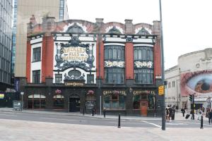 Picture of Crown Hotel