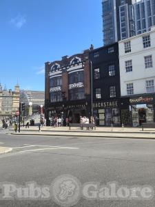 Picture of Crown Hotel