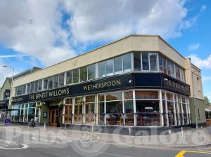 Picture of Ernest Willows (JD Wetherspoon)