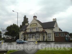 Picture of Four Crosses Inn