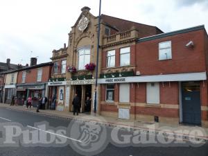 Picture of The Eccles Cross (JD Wetherspoon)