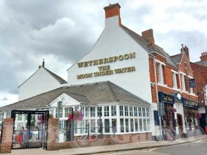 Picture of The Moon under Water (JD Wetherspoon)