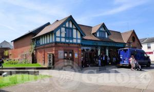 Picture of The Drabbet Smock (JD Wetherspoon)