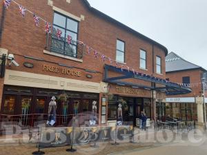 Picture of The Rising Sun (JD Wetherspoon)