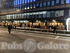 Picture of The Sir John Moore (JD Wetherspoon)