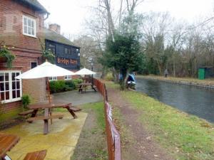 Picture of Beefeater Bridge Barn