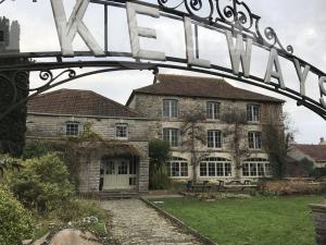 Picture of Kelways Inn