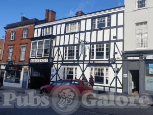 Picture of Queens Head Hotel