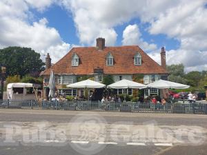 Picture of The Chequers on The Green