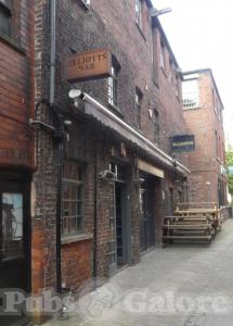 Picture of Elliotts Bar