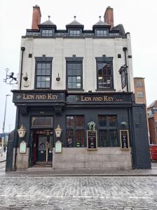 Picture of The Lion & Key