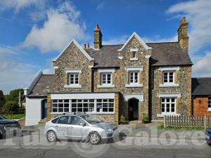 Picture of Trevor Arms