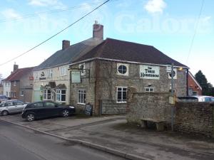 Picture of Three Horseshoes