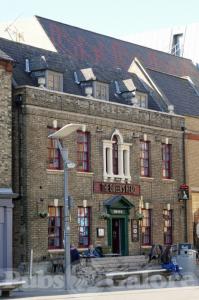 Picture of The Queen's Head