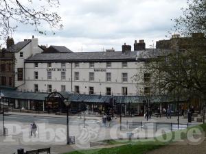 Picture of Grove Hotel