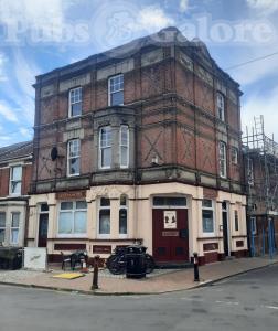 Picture of Queens Hotel
