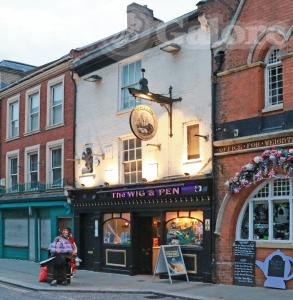 Picture of The Wig & Pen