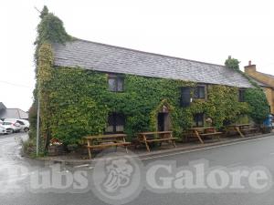 Picture of The Eliot Arms (Square & Compass)