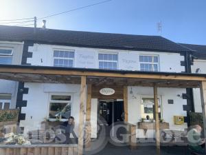 Picture of Fagins Craft Beer House & Art Cafe