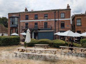 Picture of The Lion Hotel