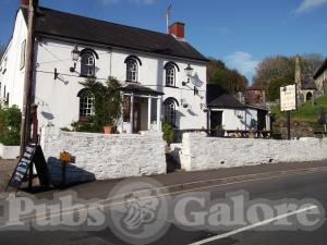 Picture of Three Horseshoes