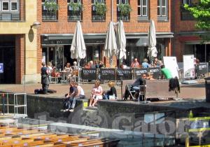 Picture of Henry's Cafe Bar