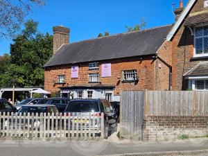 Picture of Rose & Crown