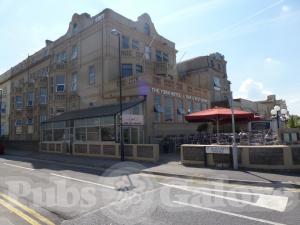 Picture of York Hotel