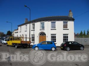 Picture of Railway Hotel