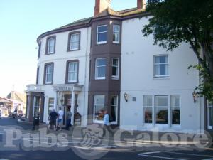 Picture of Steamers Bar @ The Beach Hotel