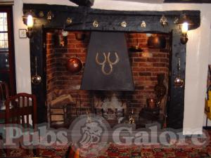 Picture of Three Horseshoes