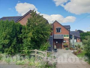 Picture of Three Horseshoes Inn