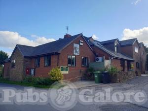 Picture of Three Horseshoes Inn